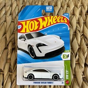White Porsche Taycan Turbo S EV Car Electric Vehicle Hot Wheels Hotwheels 2026 🆕